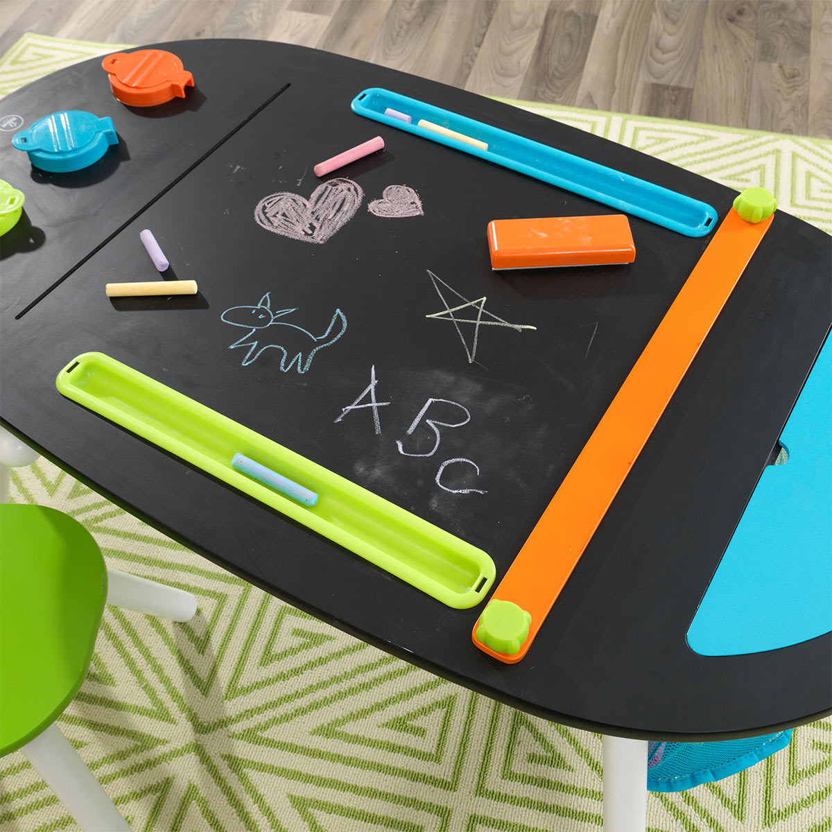 KidKraft Deluxe Chalkboard Art Table with Stools (3+ Years)