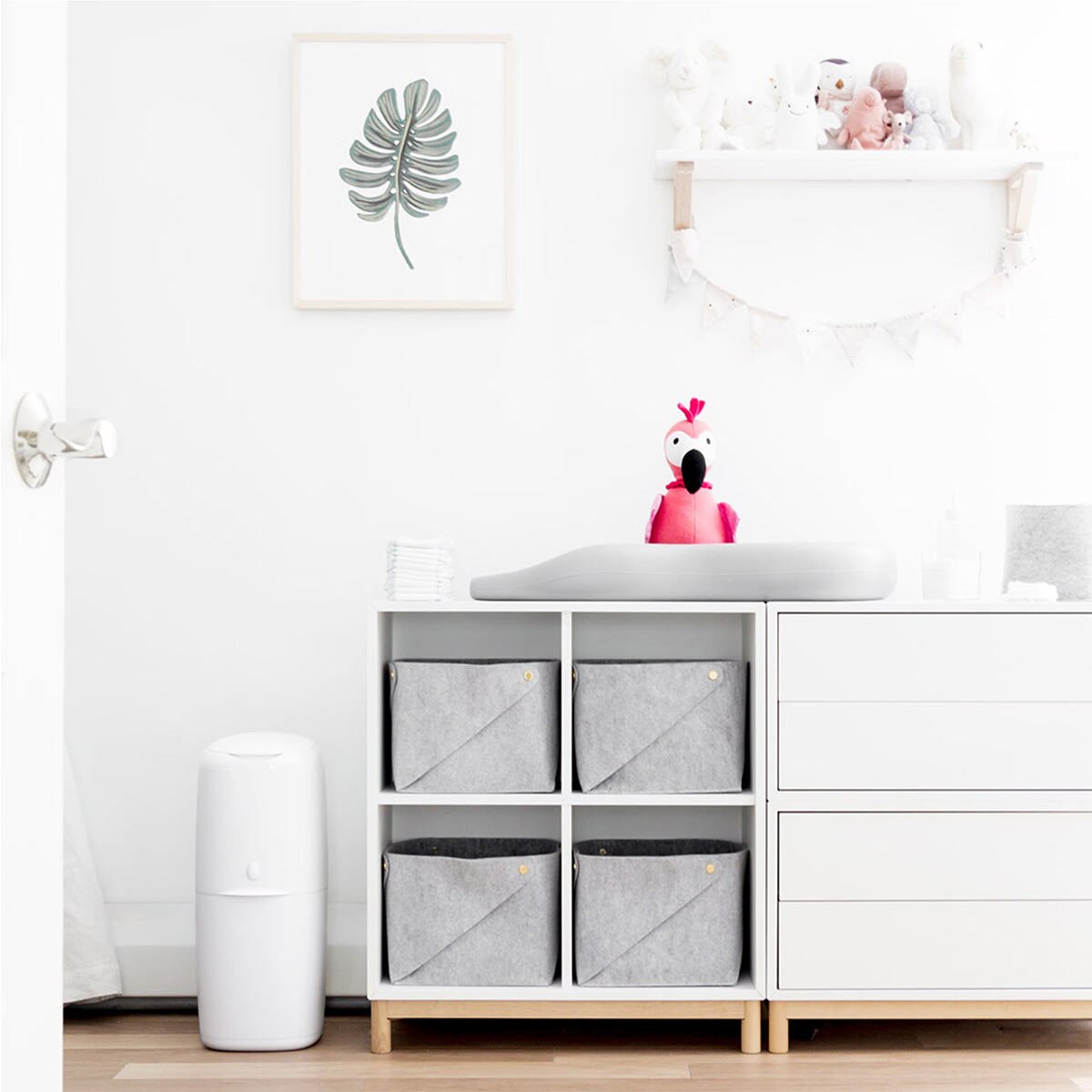 Angelcare Nappy Disposal System With 6 Refill Cassettes AC2206  (0+ Months)