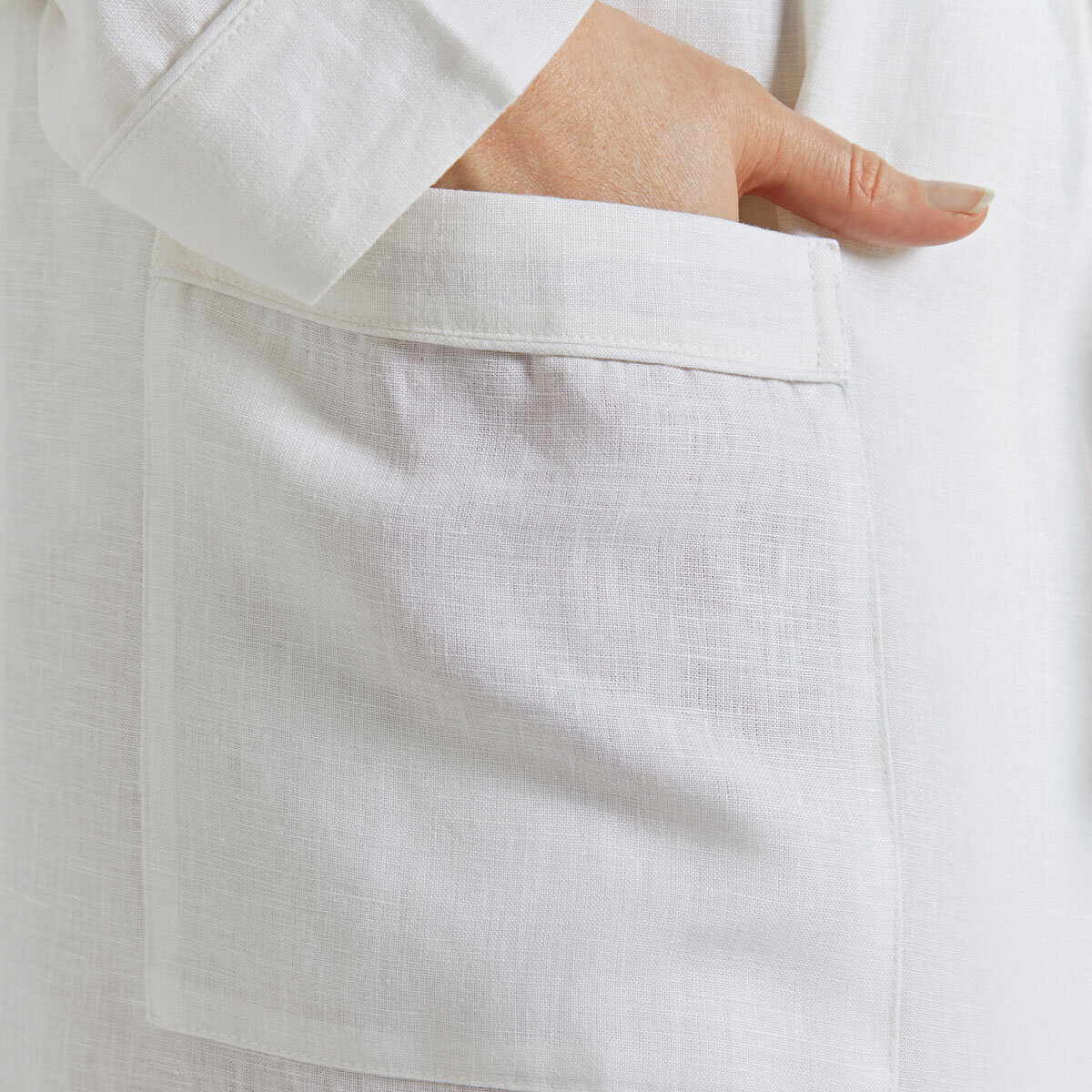 Lazy Linen Ladies Robe in White
