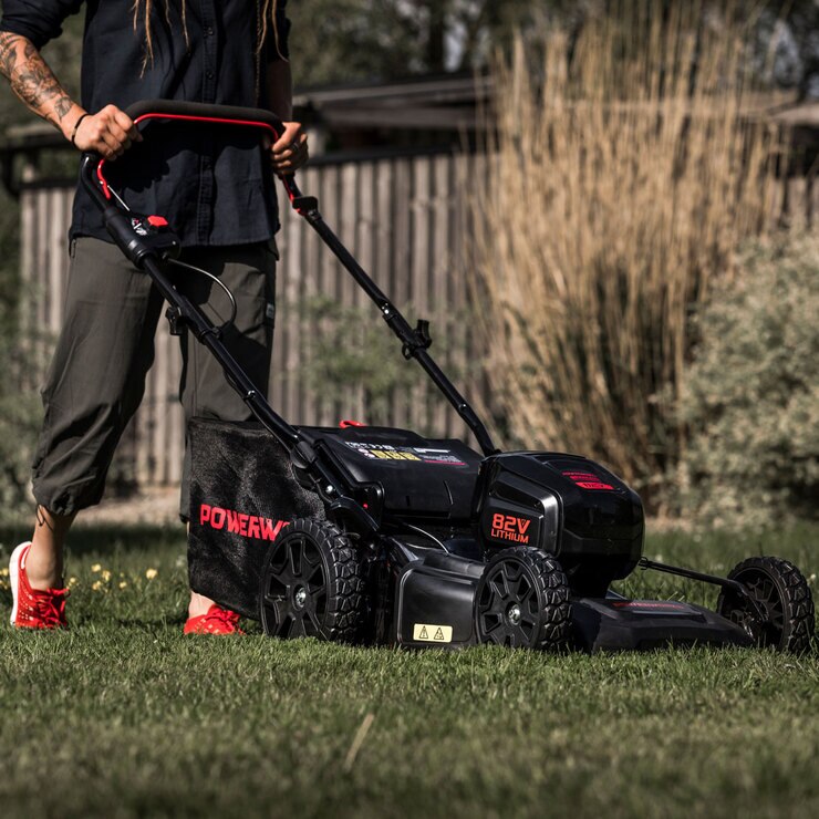 Powerworks 82V Cordless 46cm Self Propelled Lawn Mower + 82V Battery + Charger Costco UK
