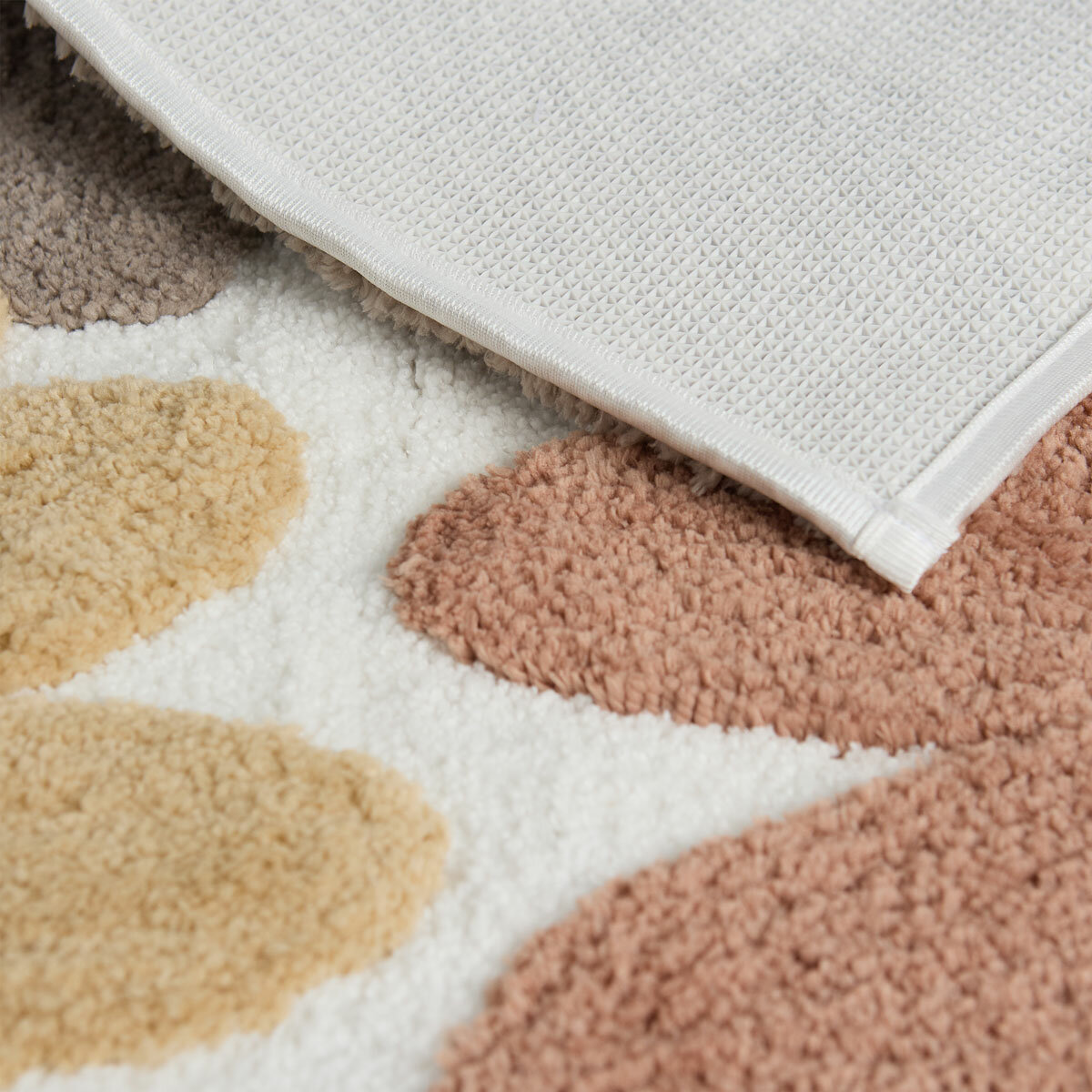 Home Inspiration Brown Flower Bath Mat, 55 x 91 cm Home Inspiration Brown Flower Bath Mat, 55 x 91 cm