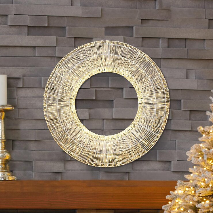 28 Inch Wreath with 1900 LED Lights