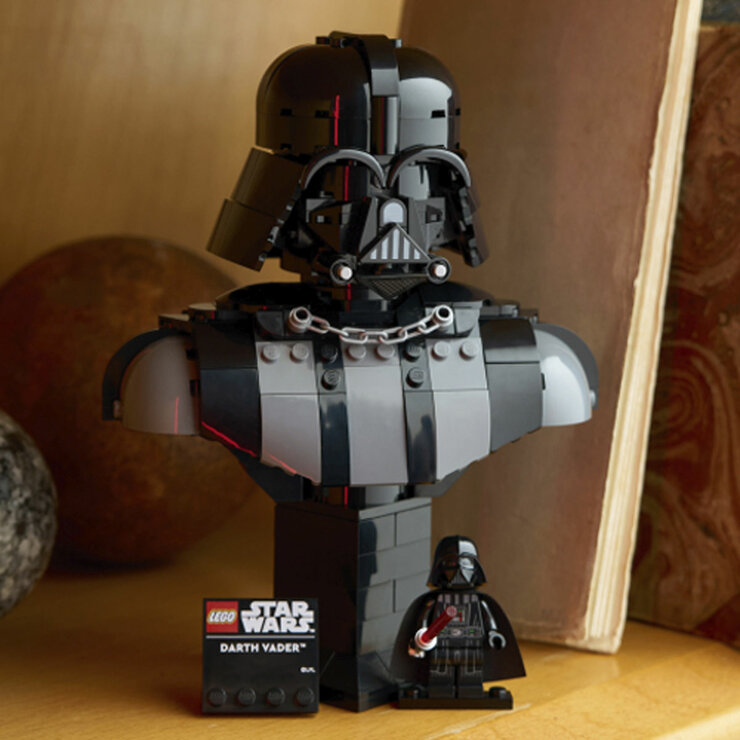LEGO Star Wars™ Darth Vader™ Bust - Model 75439 (18+ Years)