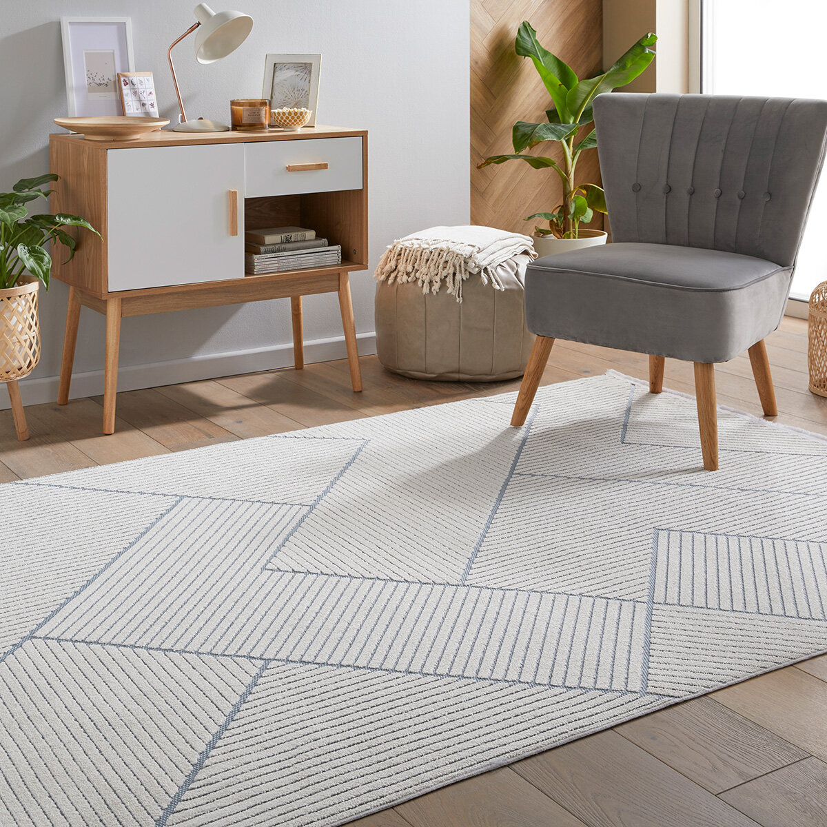 Concept Looms Jazz Blue Geo Indoor Oudoor Rug, in 2 Sizes