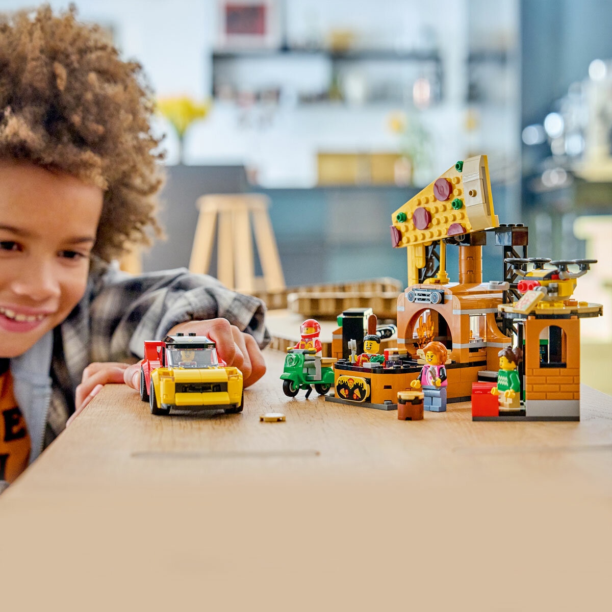 LEGO City Pizza Delivery Experience with Vehicles - Model 60496 (6+ Years) LEGO City Pizza Delivery Experience with Vehicles - Model 60496 (6+ Years)