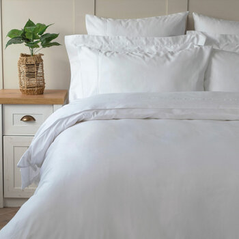 Belledorm 600 Thread Count Cotton White Duvet Cover Set in 3 Sizes