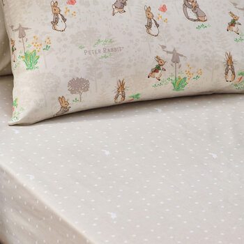 Peter Rabbit™ Classic 100% Cotton Fitted Sheet in 2 Sizes