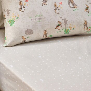 Peter Rabbit™ Classic 100% Cotton Fitted Sheet in 2 Sizes