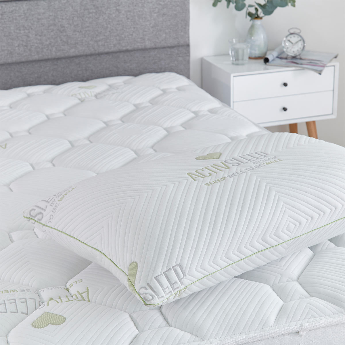 bouncy foam pillow