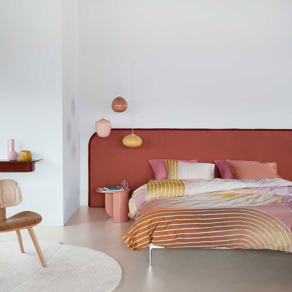 Bedding House Dutch Design Curves Coral Duvet Set in 3 Sizes