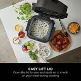 Lifestyle image showing easy lift lid Lifestyle image showing easy lift lid