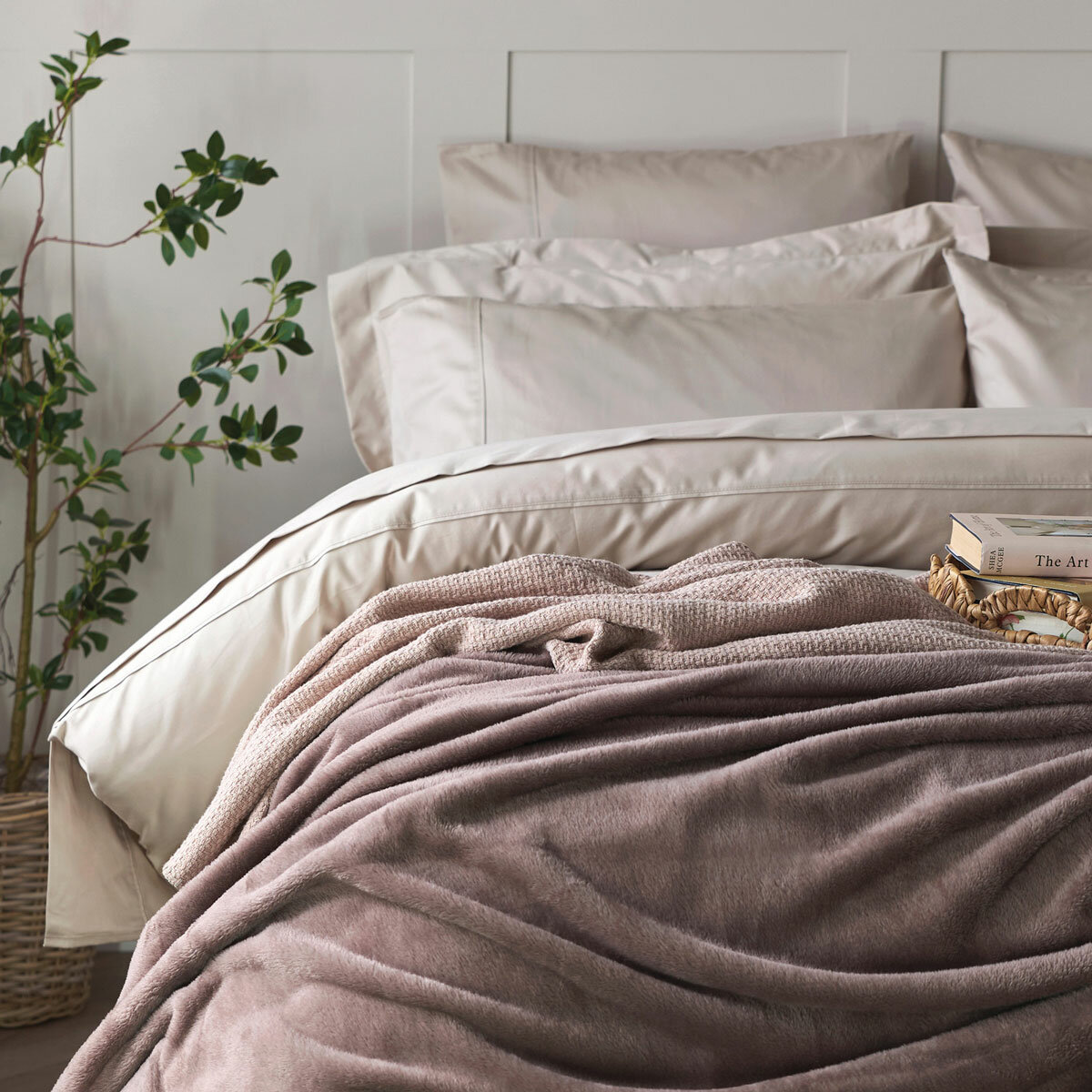 Belledorm 600 Thread Count Cotton Taupe Duvet Cover Set in 3 Sizes