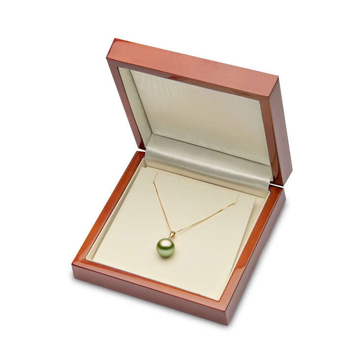 Pistachio Tahitian Treated Pendant, 18ct Yellow Gold Pistachio Tahitian Treated Pendant, 18ct Yellow Gold