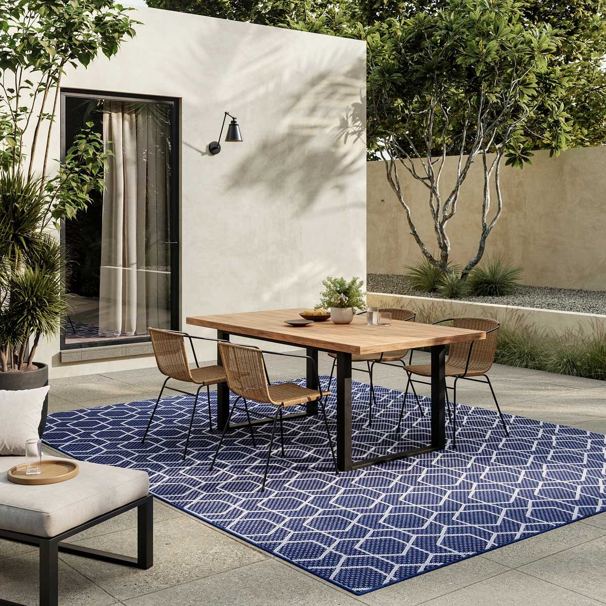 Nourison Horizon Geometric Indoor / Outdoor Rug in 2 Sizes, Navy