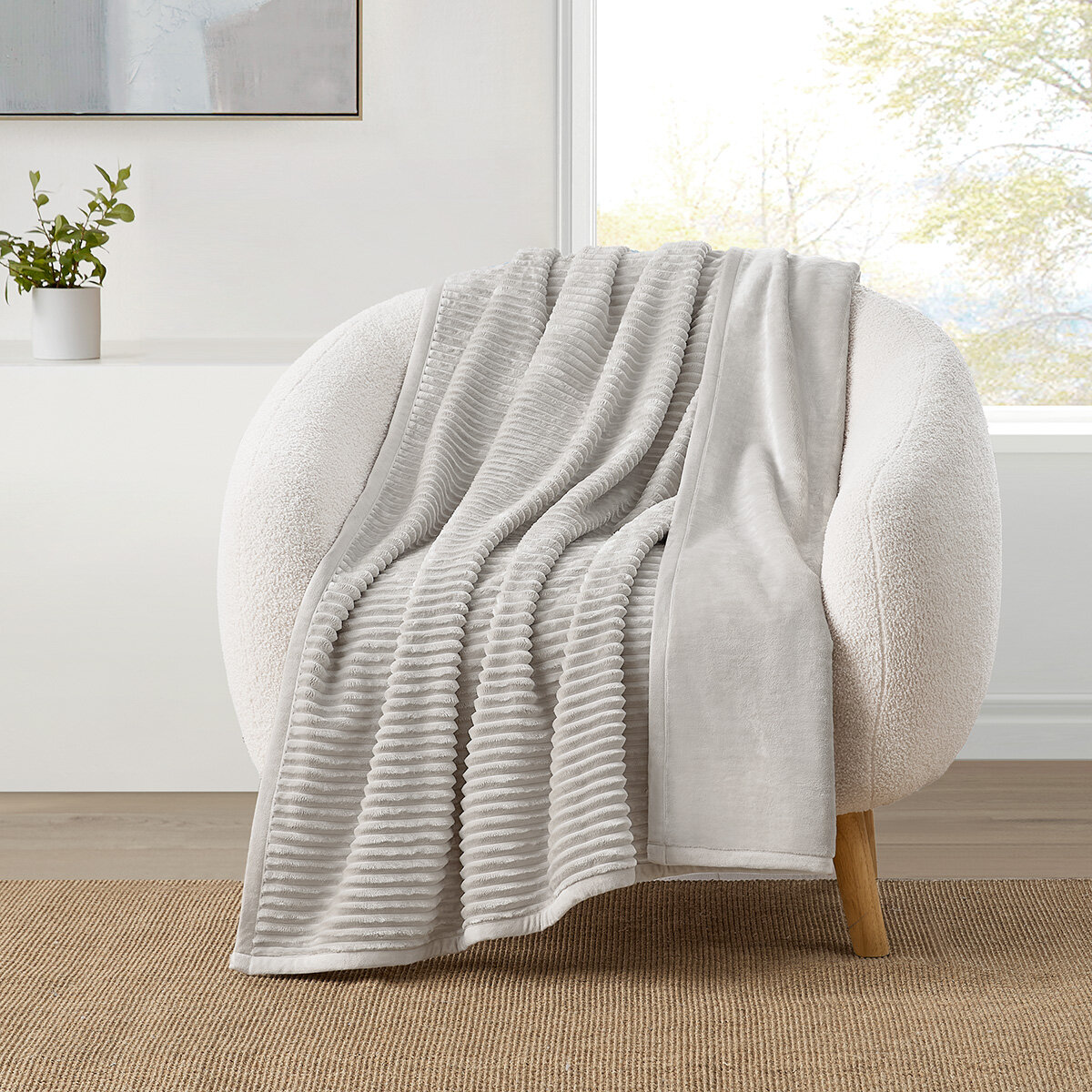 Casual Living Textured Plush Throw in Grey, 127 x 177 cm