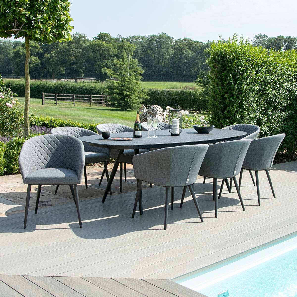 Maze Ambition 9 piece oval dining set