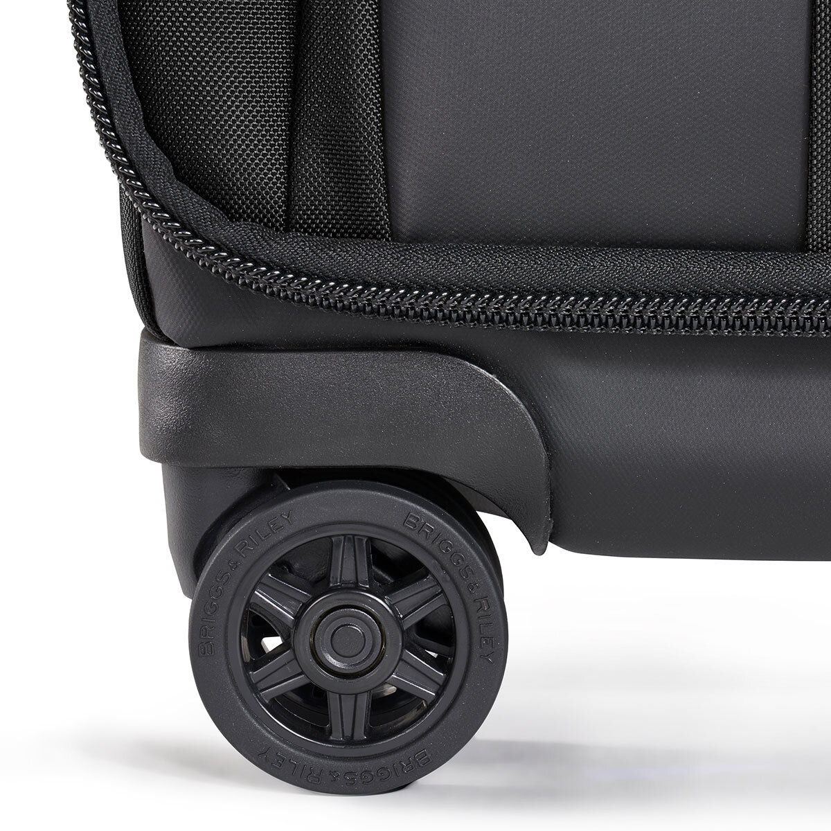 Briggs & Riley ZDX Medium Expandable Spinner In Black