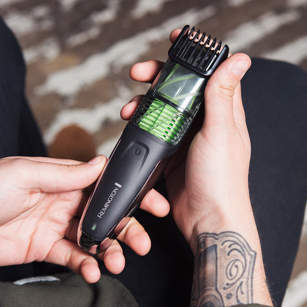 Remington Vacuum Beard & Stubble Groomer MB6850