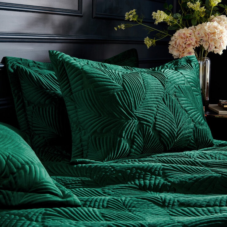 Paoletti Palmeria Velvet Emerald Duvet Cover Set in 3 Sizes Paoletti Palmeria Velvet Emerald Duvet Cover Set in 3 Sizes