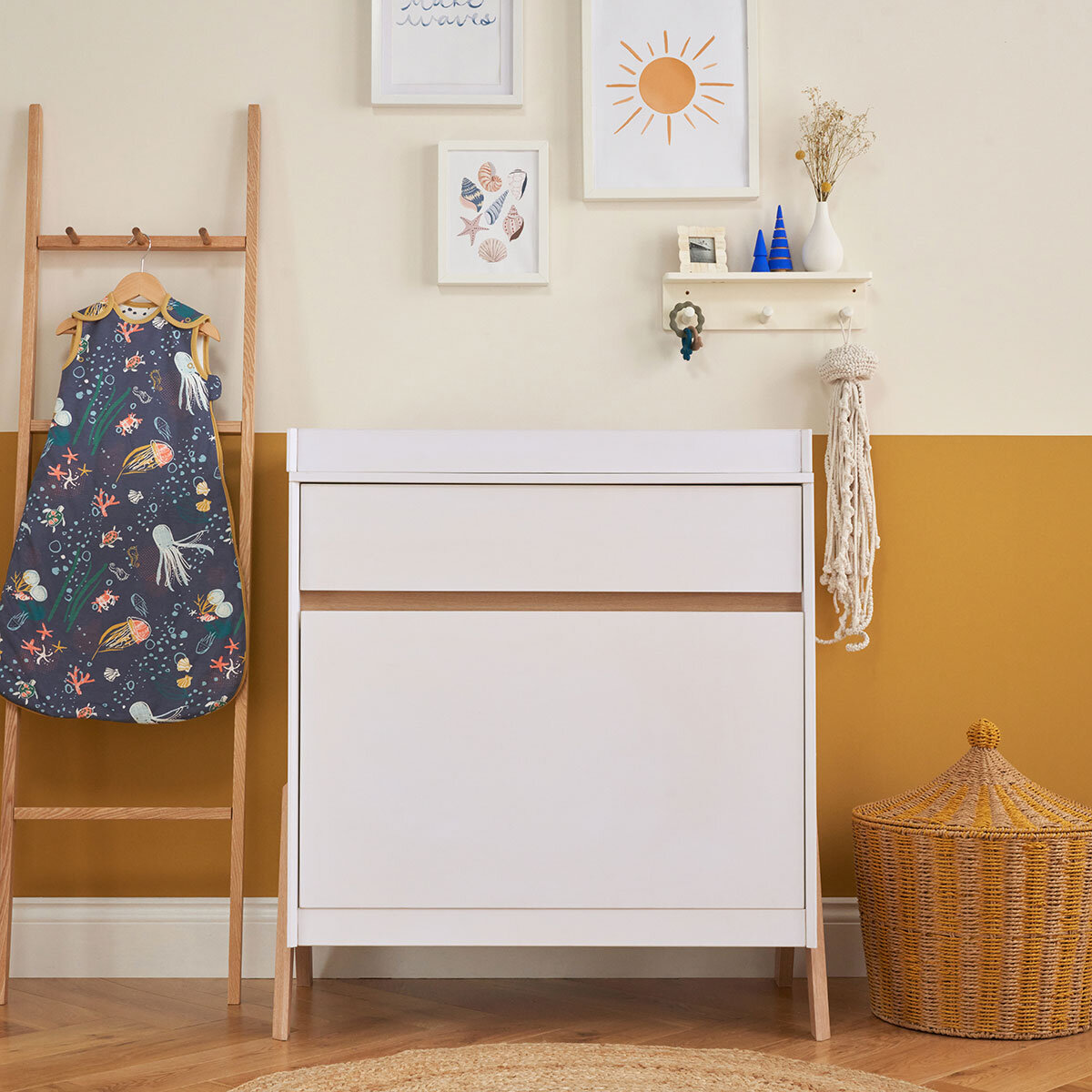 Tutti Bambini Fuori 4 Piece Nursery Set, White & Light Oak Finish