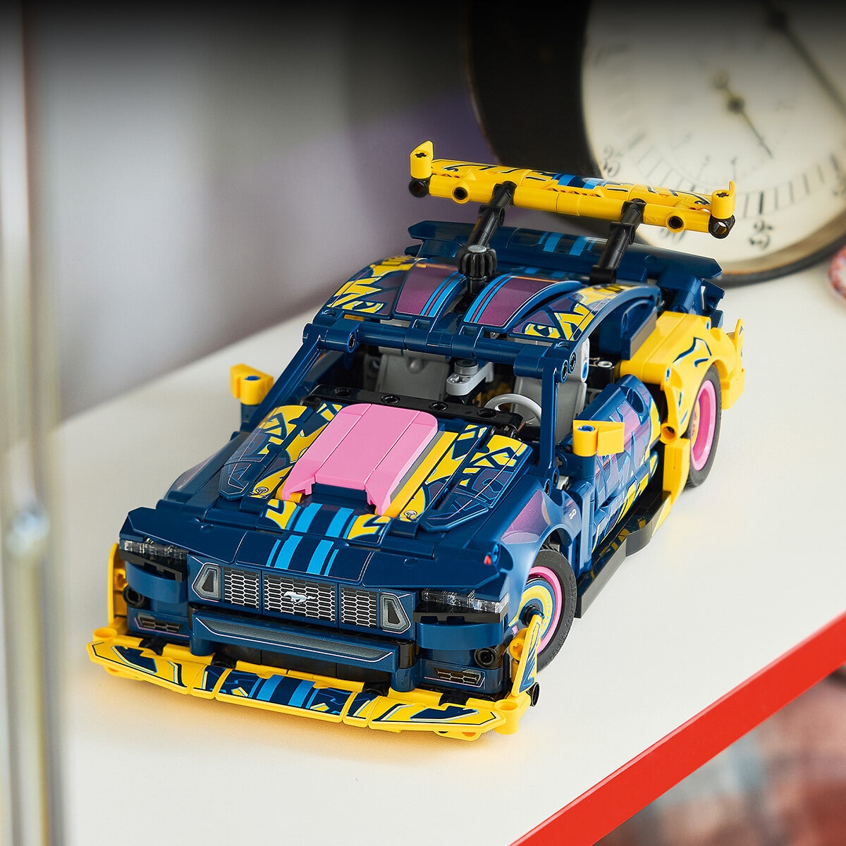 LEGO Technic Custom Garage Ford Mustang GT Car - Model 42236 (10+ Years) LEGO Technic Custom Garage Ford Mustang GT Car - Model 42236 (10+ Years)