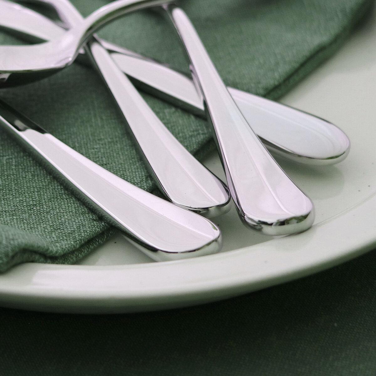 Gourmet Settings 18/10 Stainless Steel Cutlery Set, 32 Piece