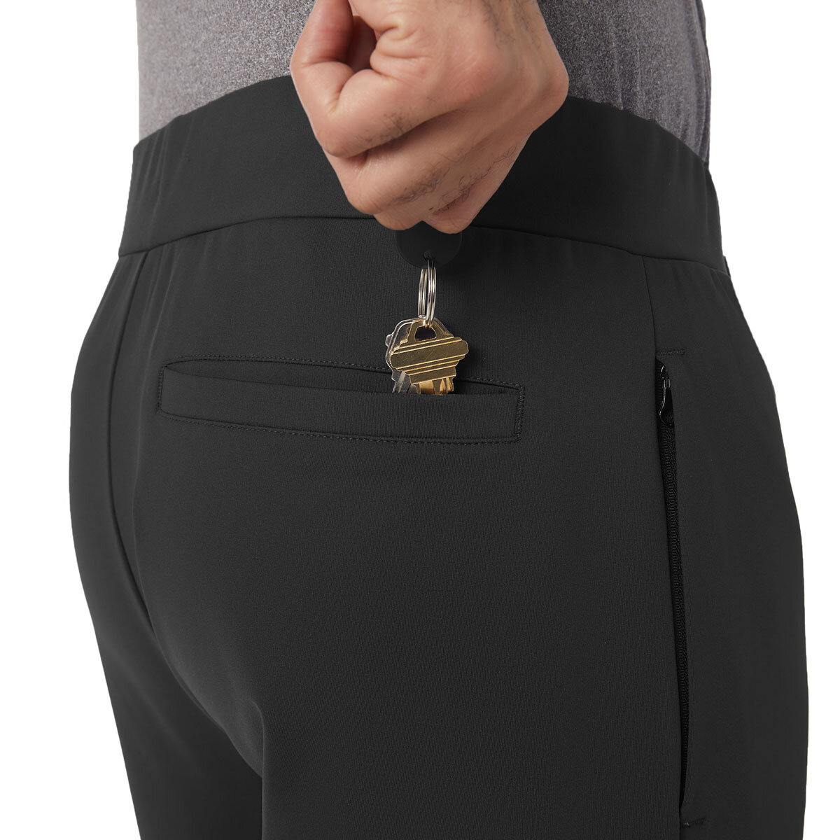 32 Degrees Men s Tech Shield Jogger Pant in Black 4 Sizes
