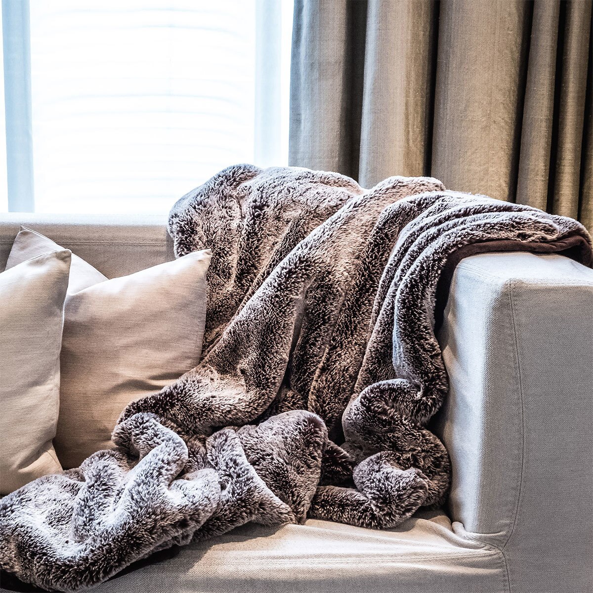 Mon Chateaux Luxe Faux Fur Throw in Slate Grey, 152 x 177 cm Costco UK