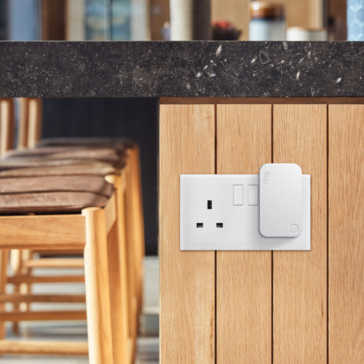 Ring 8 Piece Alarm 2.0 Camera Kit - with Siren and Indoor Camera