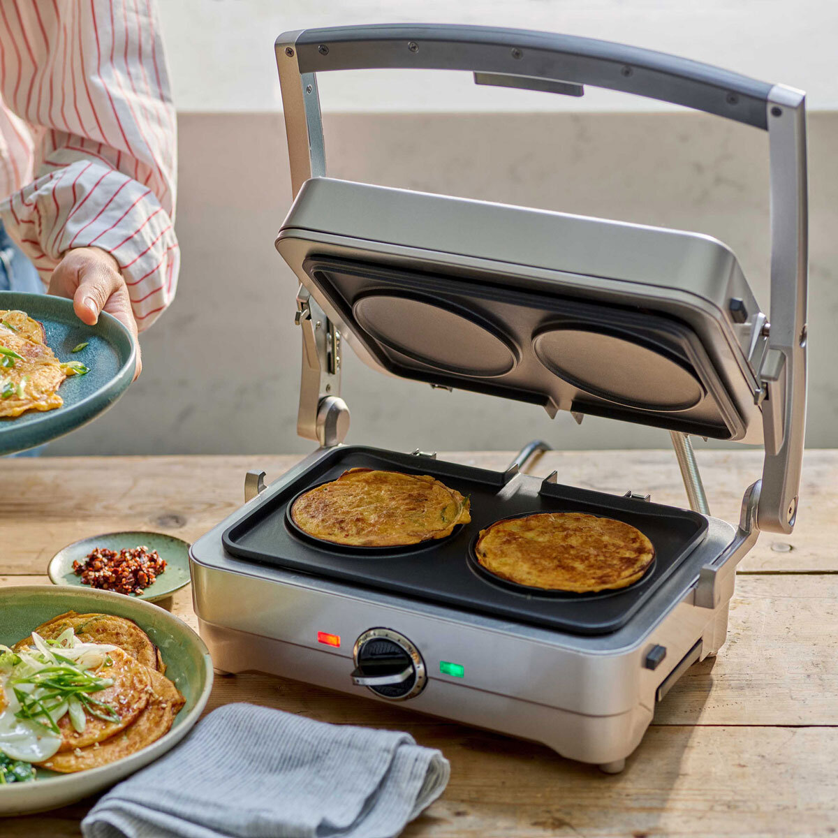 Cuisinart 2 in 1 Waffle & Pancake Maker, WAF2U