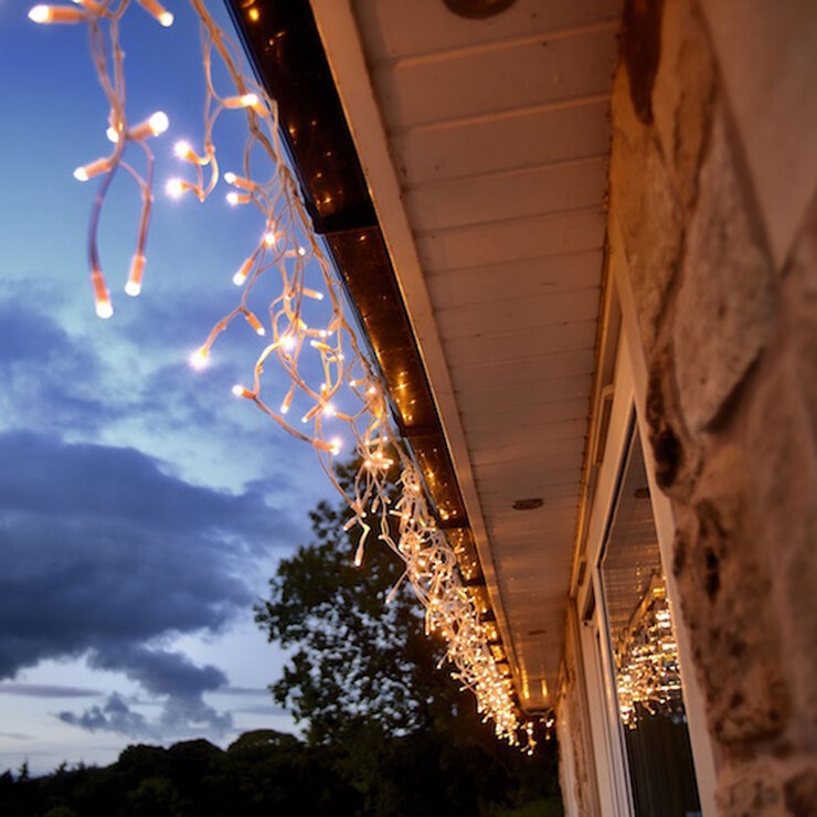 Lights4You 13ft (4m) 152 LED Warm White Outdoor Icicle Lights