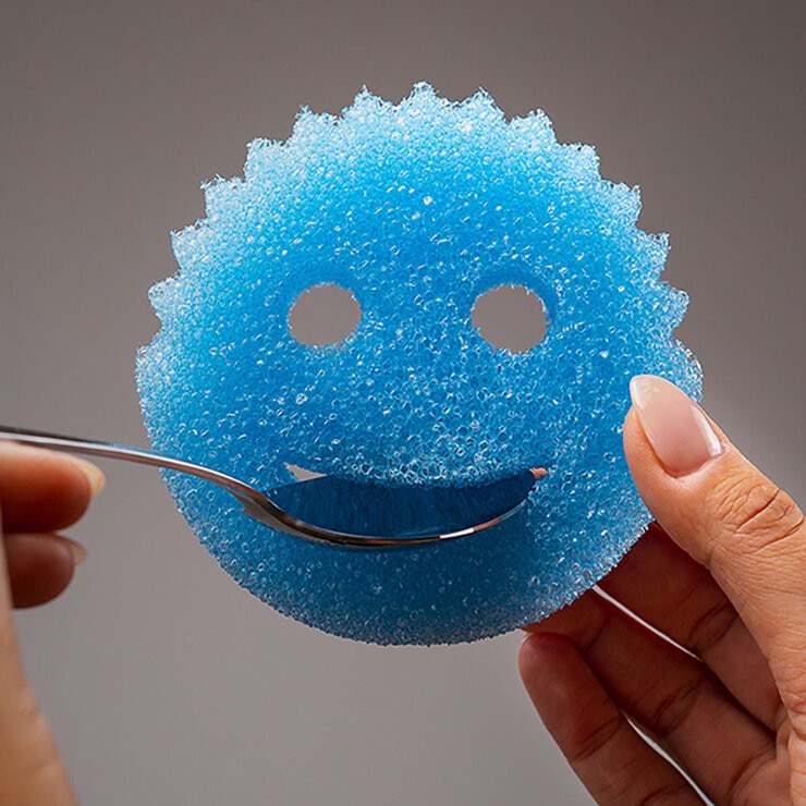 Scrub Daddy FlexTexture Scrubber cleaning cutlery