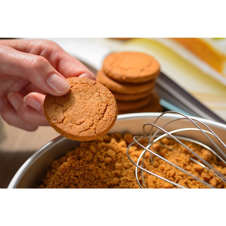 Hills Biscuits Big 8 Family Favourites, 2.2kg Costco UK