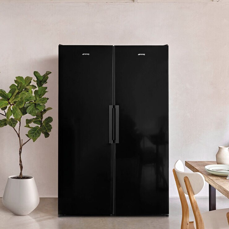 Smeg UKFS18EV2HB, Fridge, E Rated in Black Costco UK