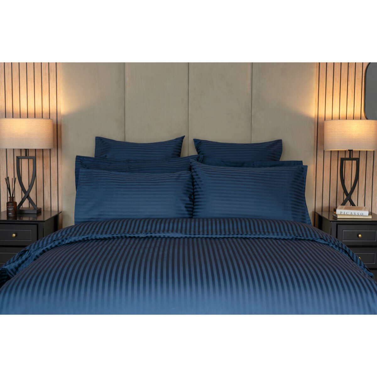 Belledorm 540 Thread Count Satin Stripe Navy Duvet Cover Set in 3 Sizes Belledorm 540 Thread Count Satin Stripe Navy Duvet Cover Set in 3 Sizes