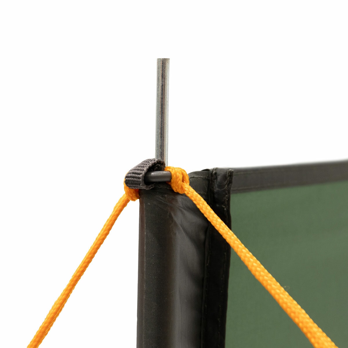 Studio image showing guylines attached to the windbreak