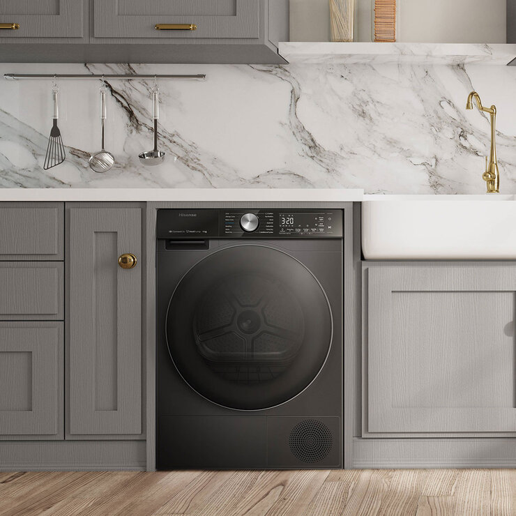 Hisense DH5S902BB, 9kg Heat Pump Tumble Dryer, A+++ Rated in Black