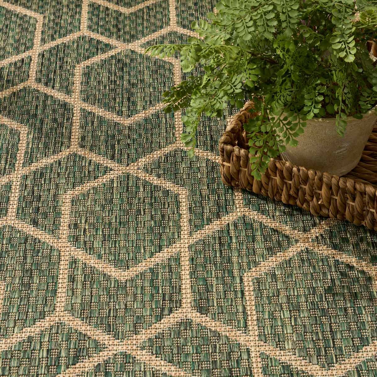 Nourison Horizon Geometric Indoor / Outdoor Rug in 2 Sizes, Green
