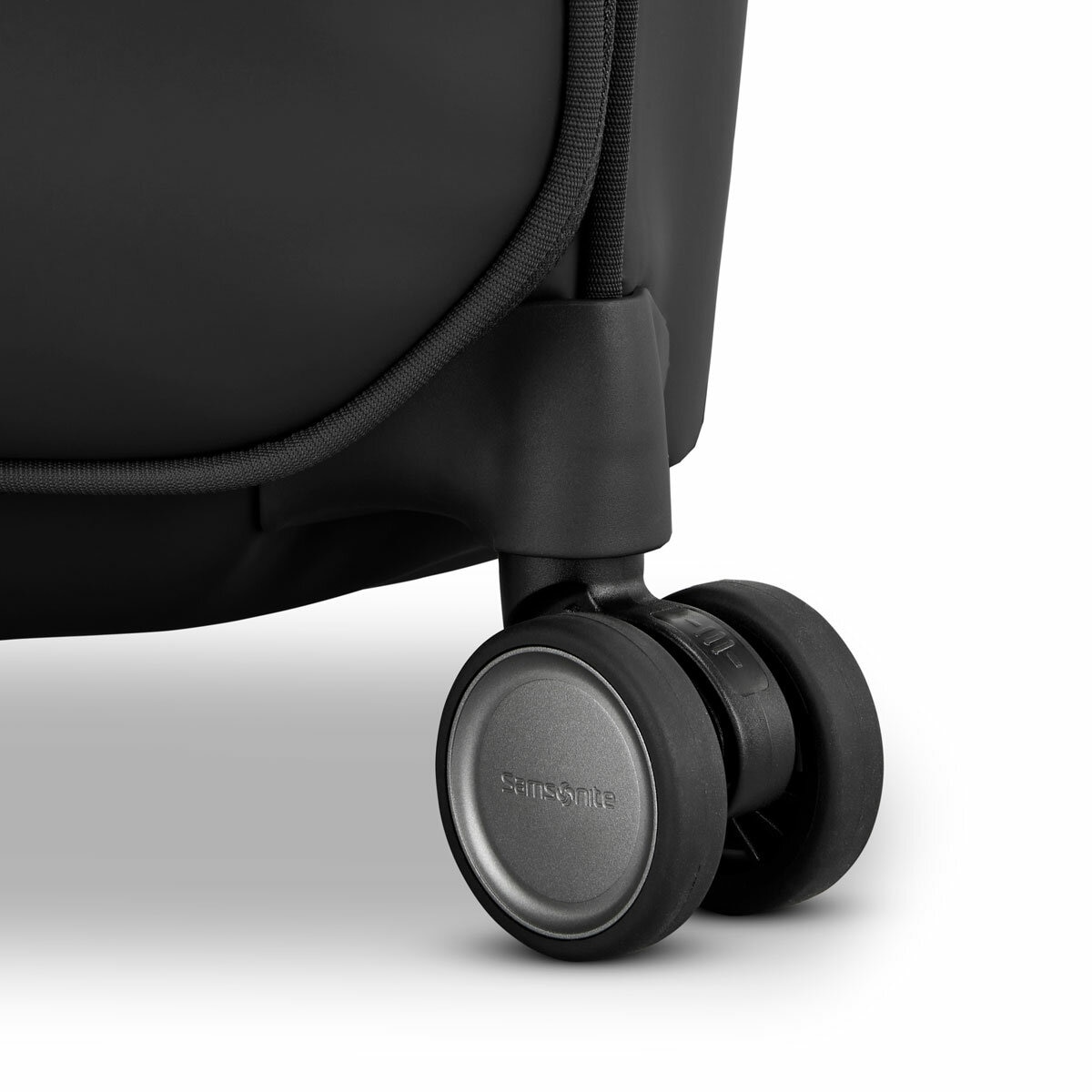 Samsonite Apex XLT 2 Piece Softside Set in Black