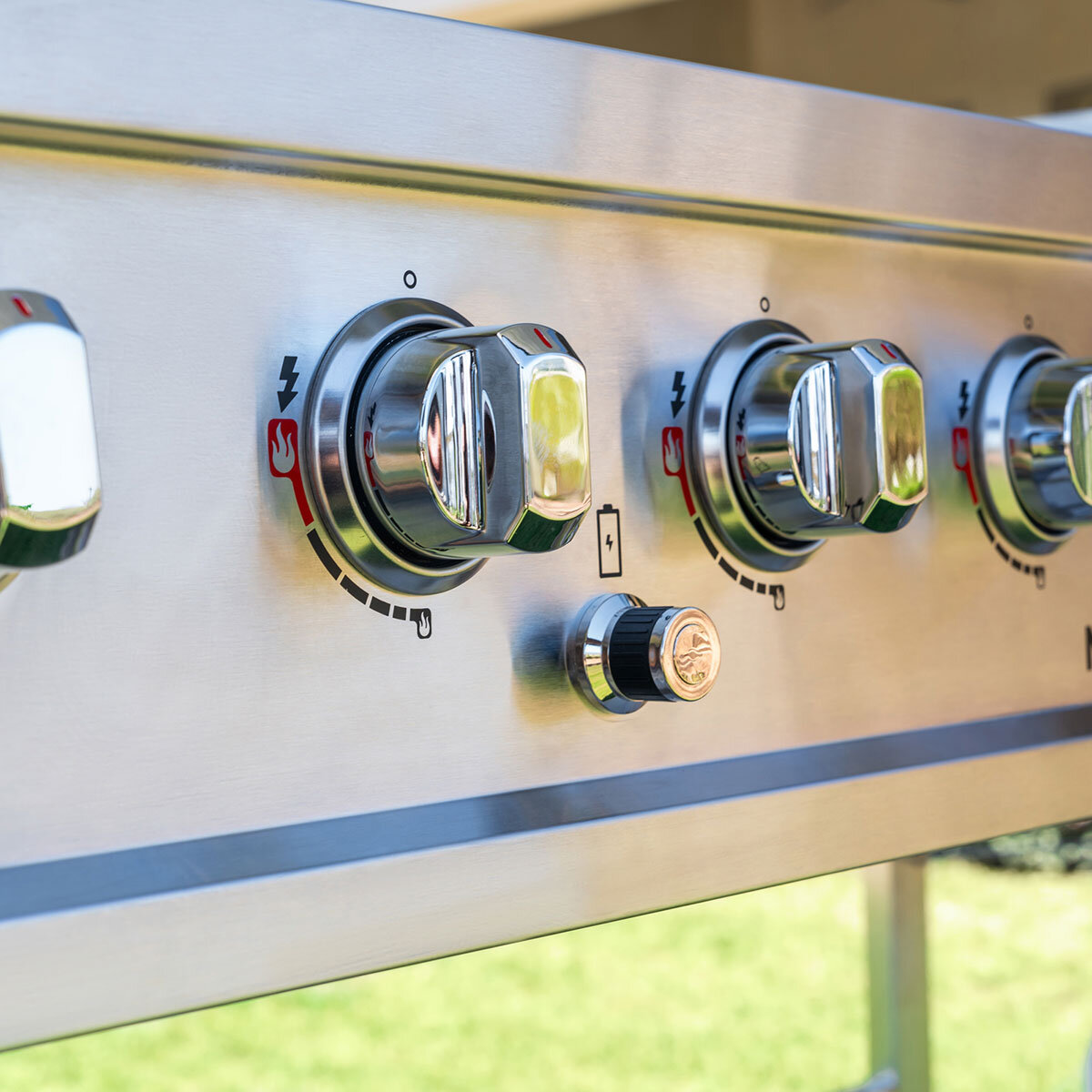 Chrome knobs and starter