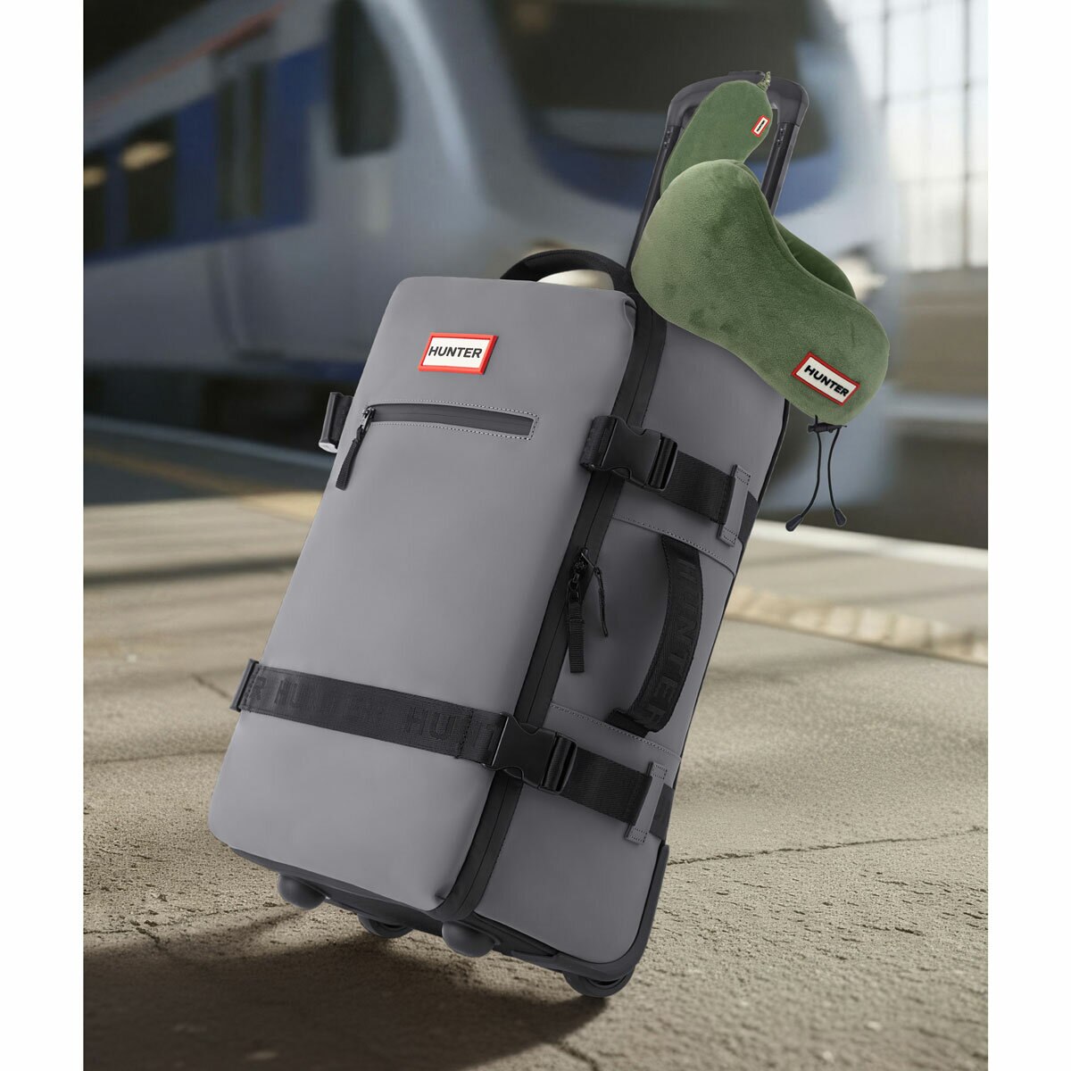 Hunter Travel Neck Pillow & Eye Mask Set, in Green Hunter Travel Neck Pillow & Eye Mask Set, in Green