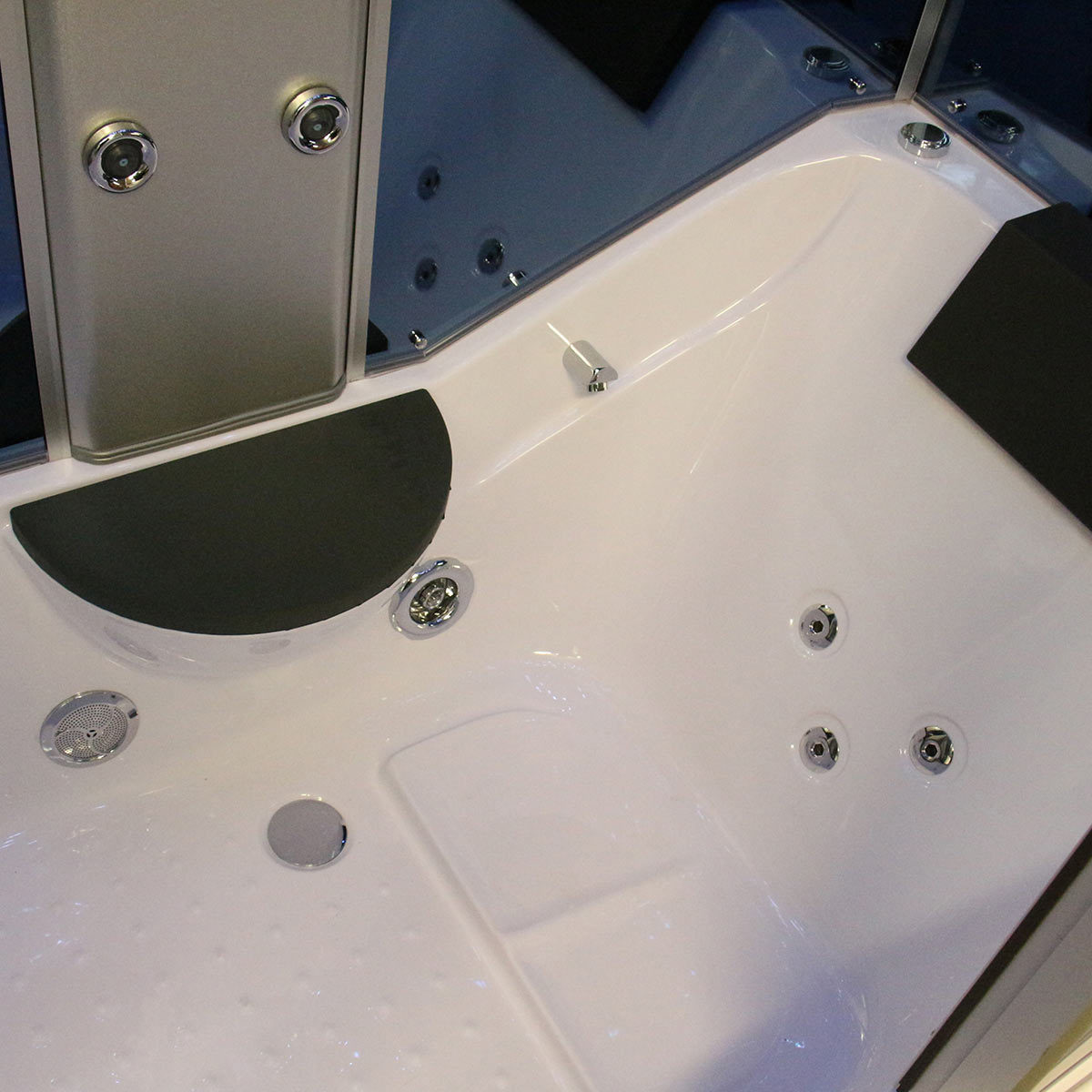 Insignia Right Hand Steam Shower with Whirlpool Bath Model INS8059