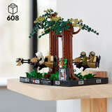 Buy LEGO Star Wars Endor Speeder Chase Diorama Overview2 Image at Costco.co.uk