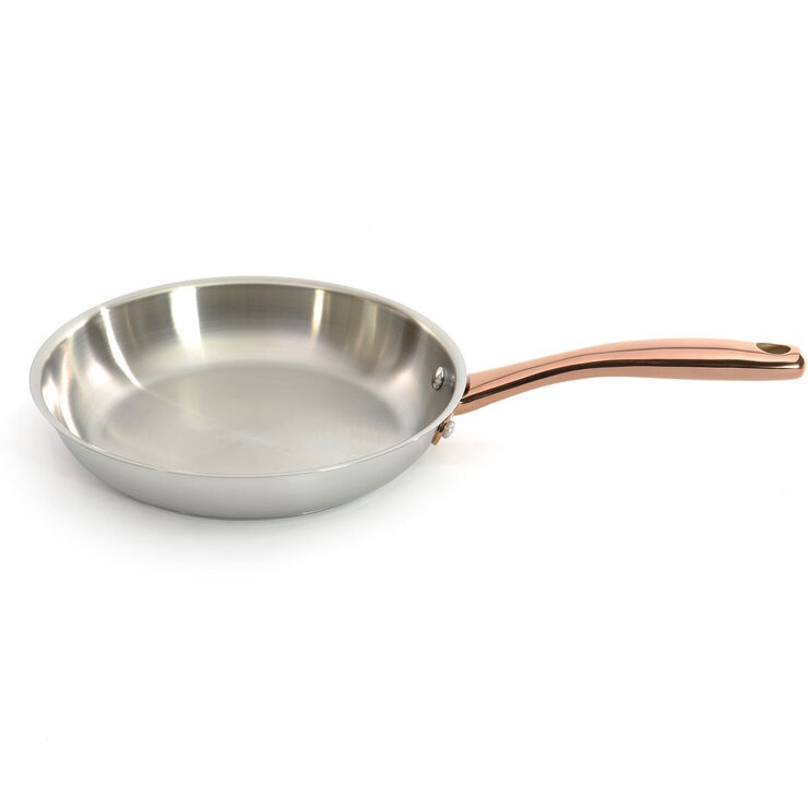 lifestyle image of berghoff ouro cookware lifestyle image of berghoff ouro cookware