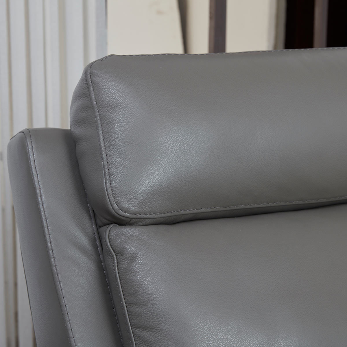 Kuka Paisley Leather Power Reclining Sectional Sofa with Power