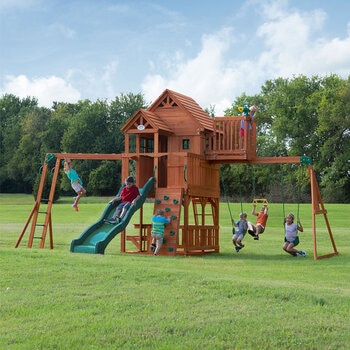 Backyard Discovery Skyfort II Playcentre (3-10 Years)