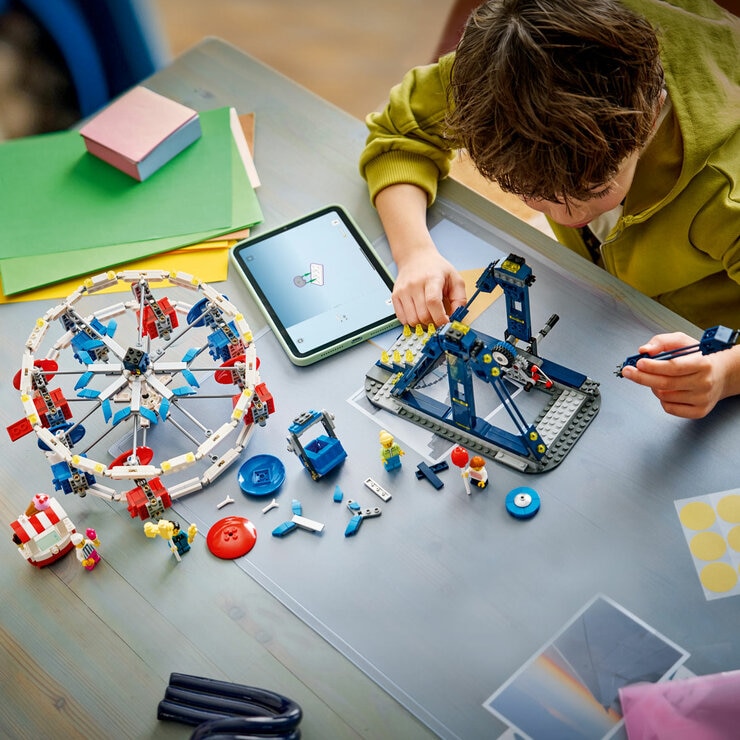 LEGO Creator 3-in-1 Iconic Ferris Wheel - Model 31389 (8+ Years) LEGO Creator 3-in-1 Iconic Ferris Wheel - Model 31389 (8+ Years)
