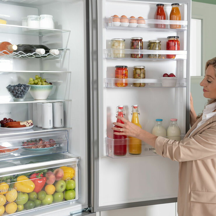 Bosch Series 4 KGN392LAGG Fridge Freezer, A Rated in Silver