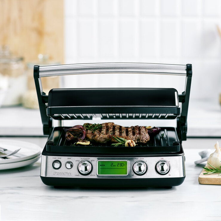 Lifestyle image of Greenpan contact grill