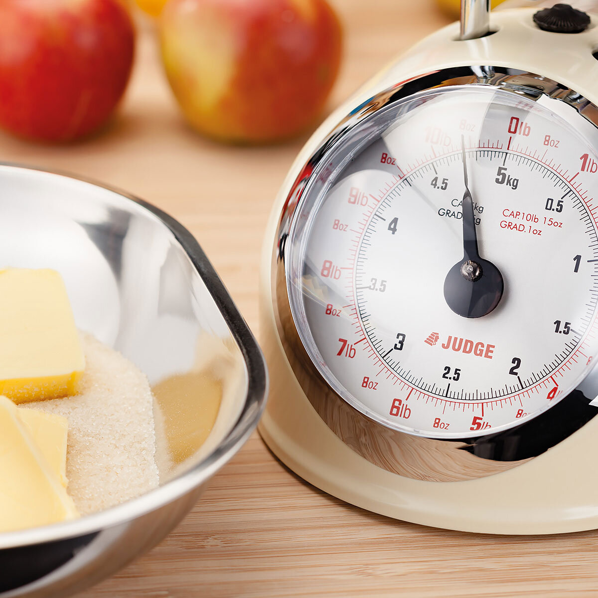Judge Cream Kitchen Scale